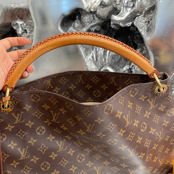 Louis Vuitton Artsy MM - Picture 10 of 14